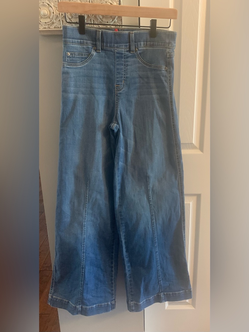 Spanx Seamed Front Wide Leg Jeans Vintage Indigo size elastic waistband - S - Picture 2 of 10